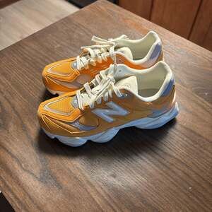 New Balance 9060 Varsity Gold Sneakers Size (women’s 8)